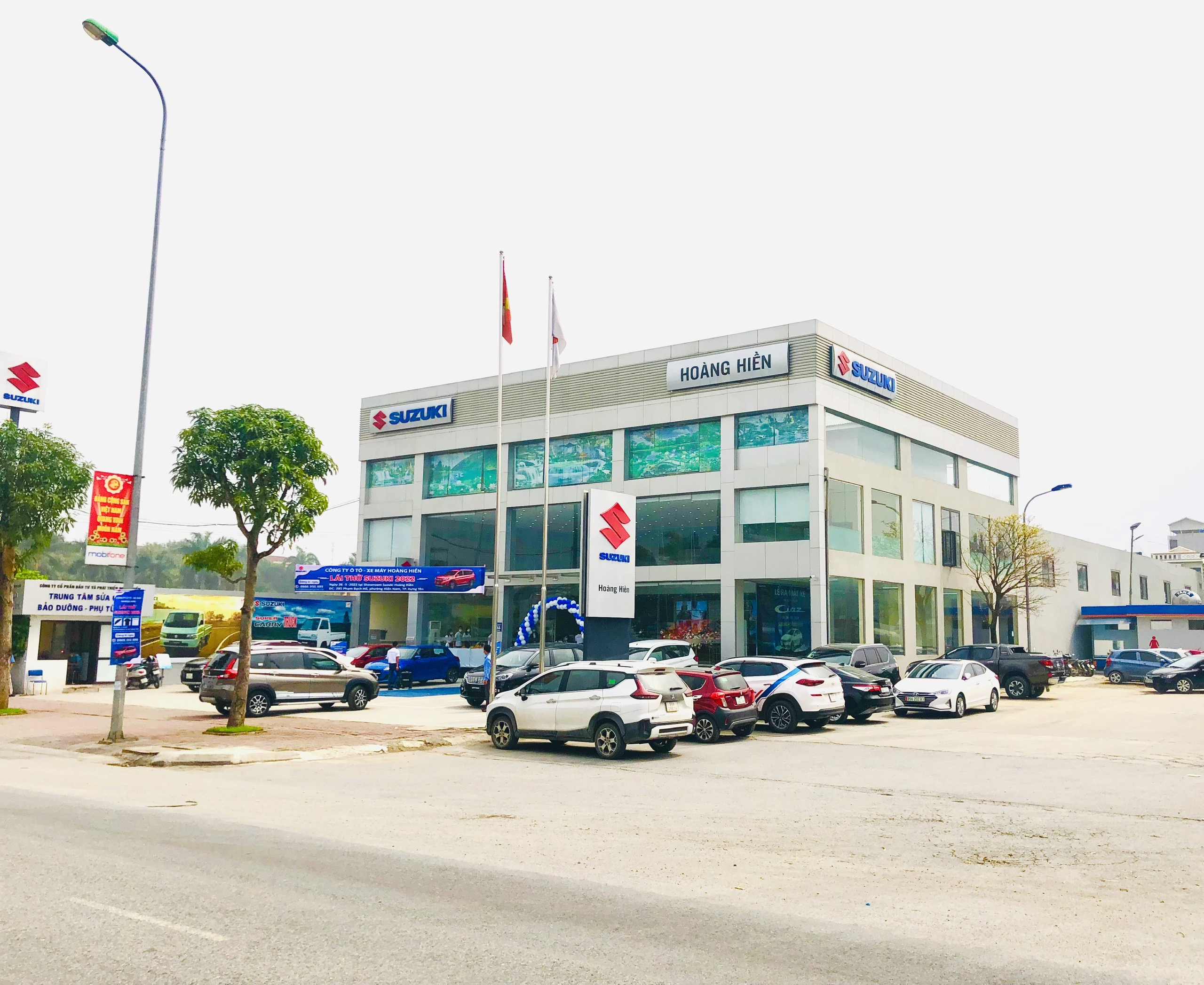 Hoàng Hiền Suzuki